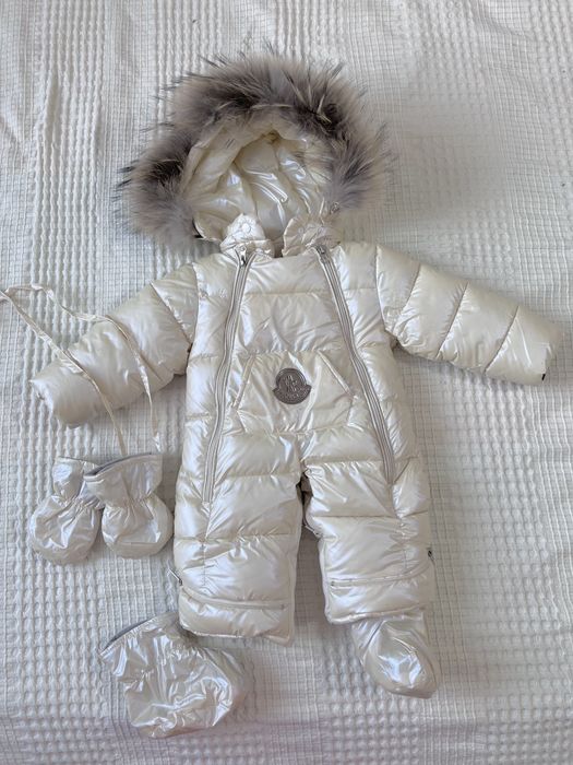 Зимний комбинезон монклер до года