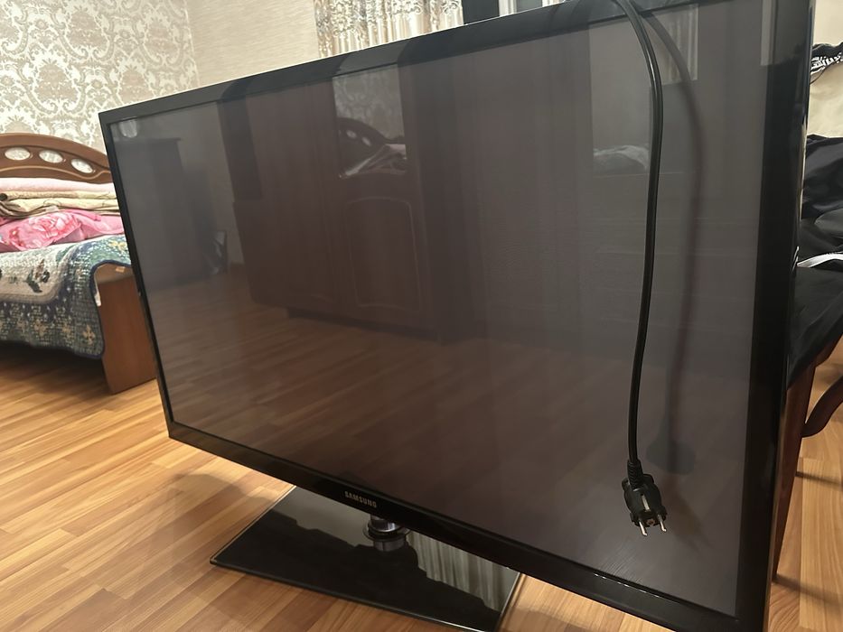 Телевизор samsung
