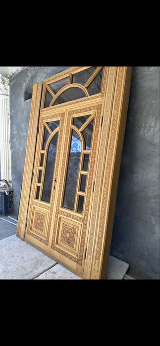 Eshik.Дверь.Yogʻoch eshik.Haqiqiy san’at asari. /Деревянная дверь.