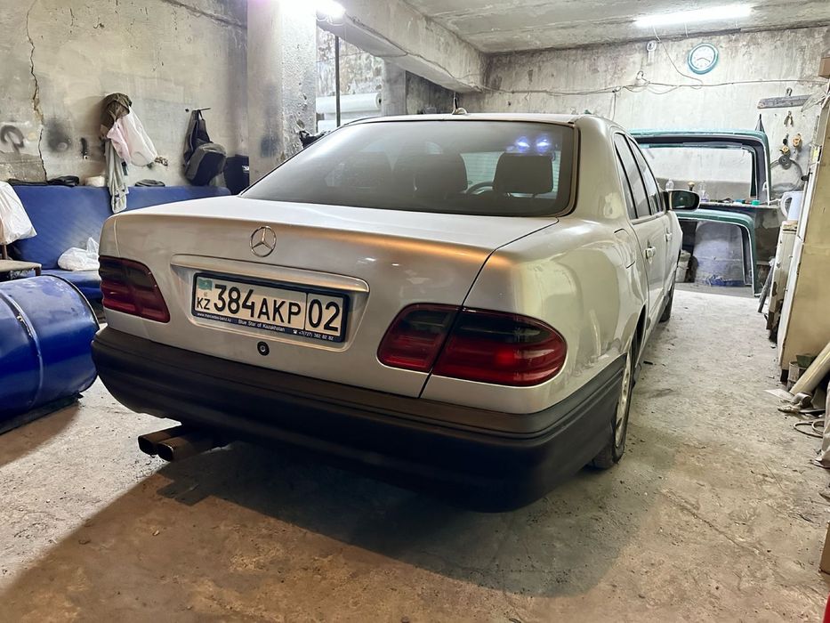 Бампер мерседес 210 е55 АМГ