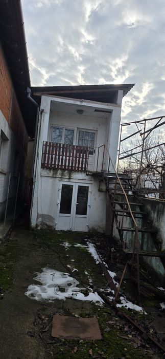 Vand casa în Biharia