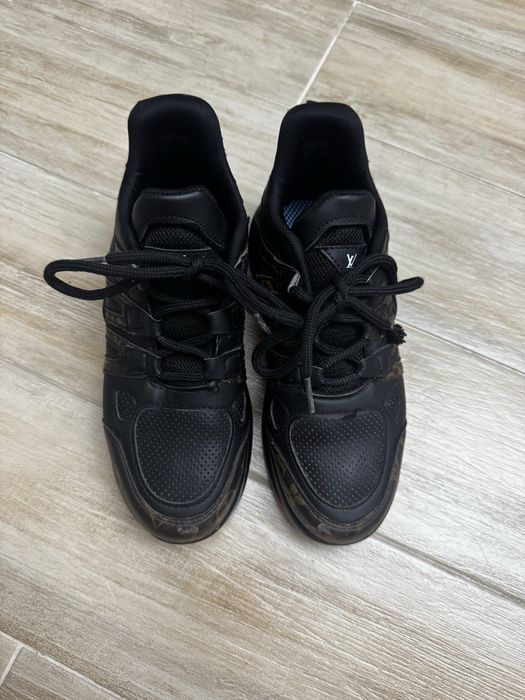 Кроссовки для женщин