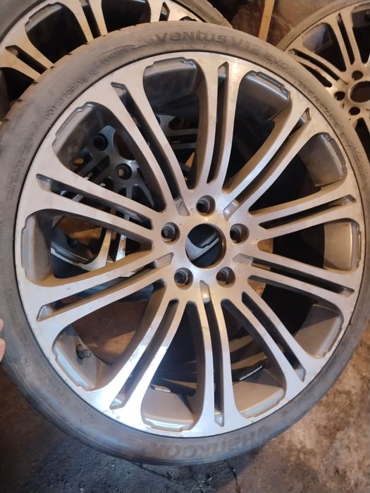 Jante BMW 235/35R19