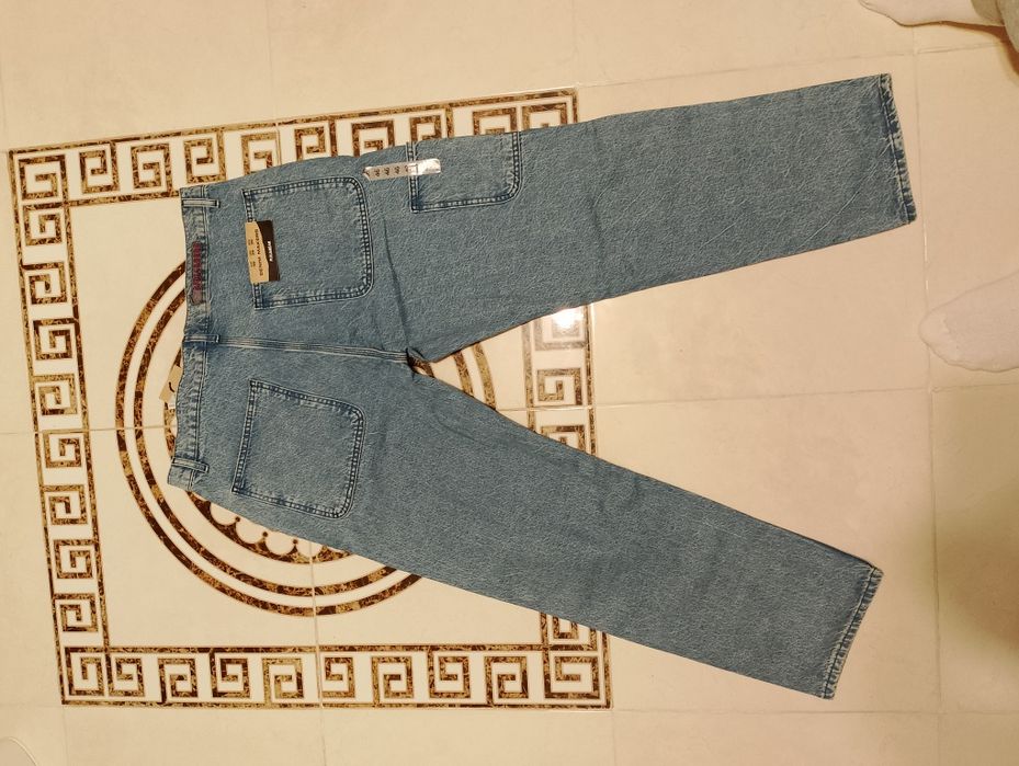Blugi  Pull&Bear noi
