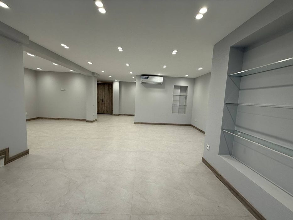 срочно сдаётся нежилое помещение офис 174м2 ул махтумкули Ашхабад парк