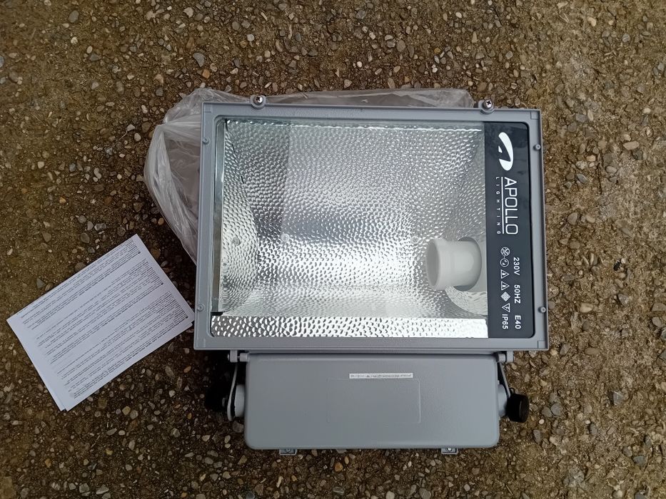 Proiector asimetric E40, exterior IP 65, 250w