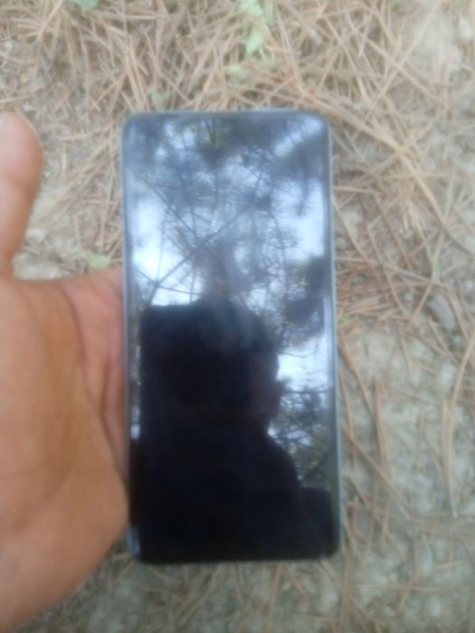 Продаётся телефон