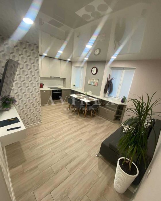 Дава се под наем Тристаен апартамент в Пловдив, Каменица 1 - 99 кв.м за 357 € - Снимка #1