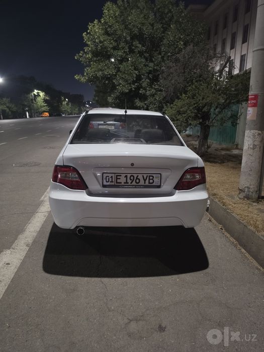 Nexia 2 sotiladi tiniq holatda