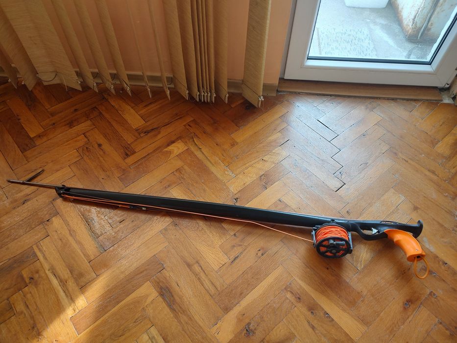 Продавам харпун APNEA AMAROK 85