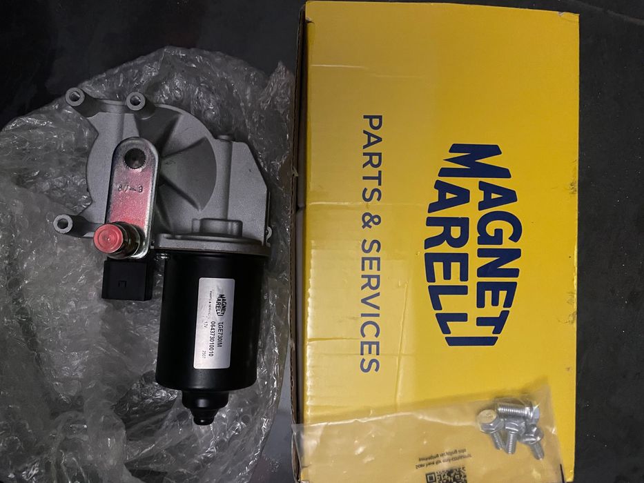 Моторче за чистачки bmw e60