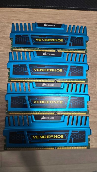 Kit RAM Corsair Vengeance DDR3, 16 GB, dual channel