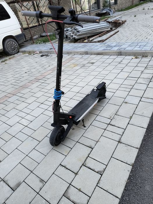 Vând trotineta electrica navee s40