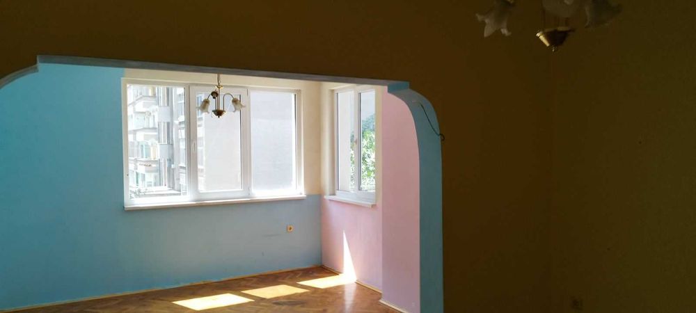 Продава се Тристаен апартамент в Стара Загора, Център - 100 кв.м за 1420 €/кв.м - Снимка #6