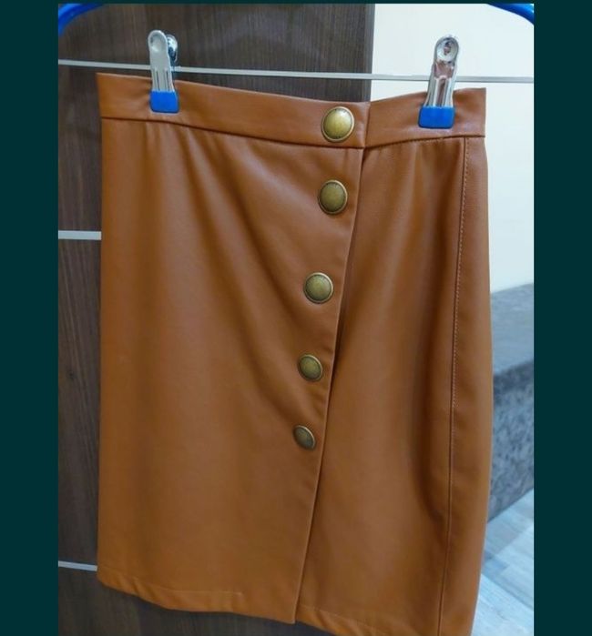 PINKO кожен панталон на марката Pinko