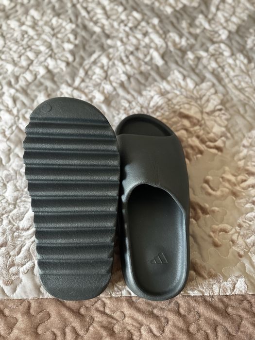 Yeezy Slides.