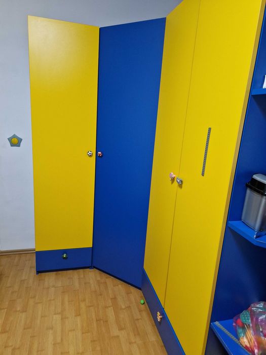 Set mobilă tineret