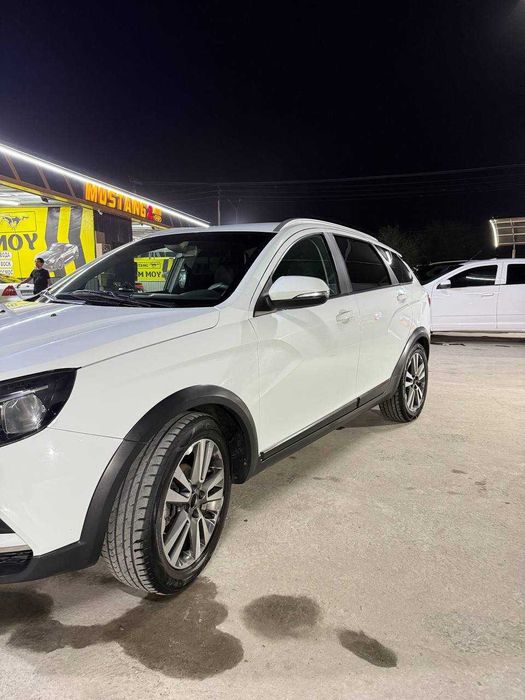 Лада Веста Кросс сотилади