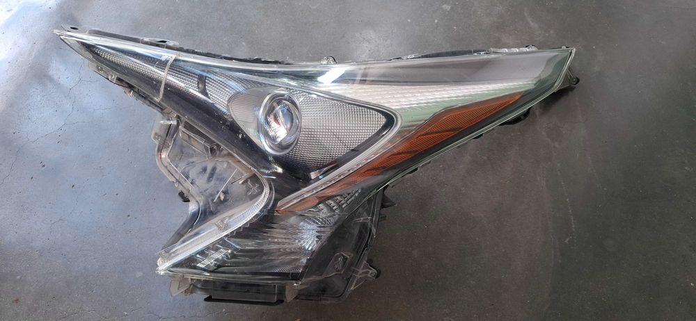 Far led stanga Toyota Prius 2018