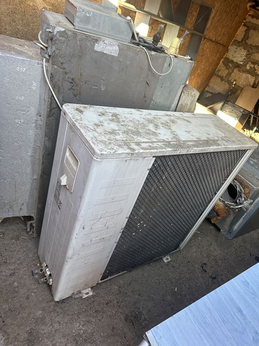 Aer conditionat industrial a fost folosit la o hala de 350 mp.Midea Air Conditioner MMA-48HR