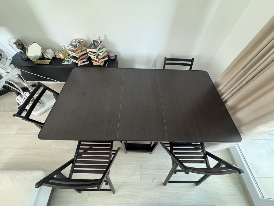 Masa extensibila + 4 scaune