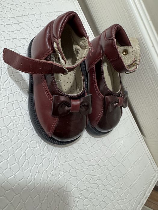 Pantofii copii .