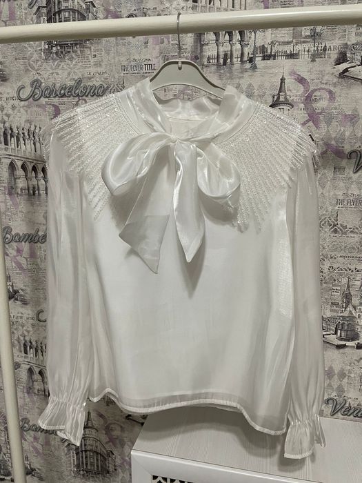 Белые кофты для выпускников