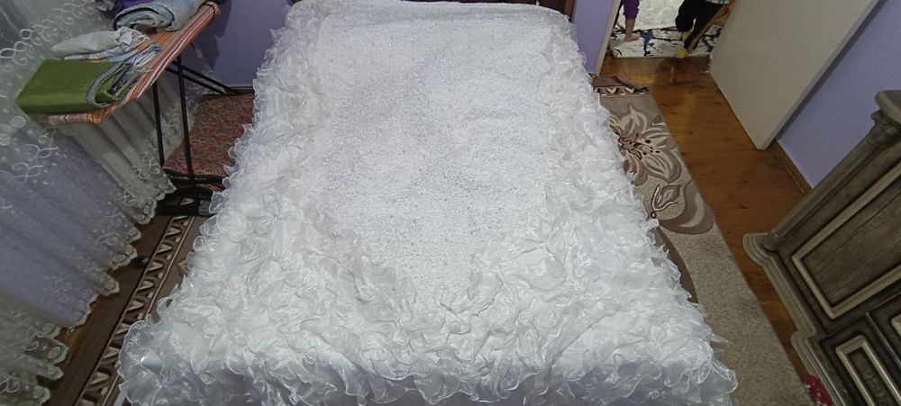 Kelinlar uchun pakrival 2 ta navlichkasi bilan sotiladi holat yangi