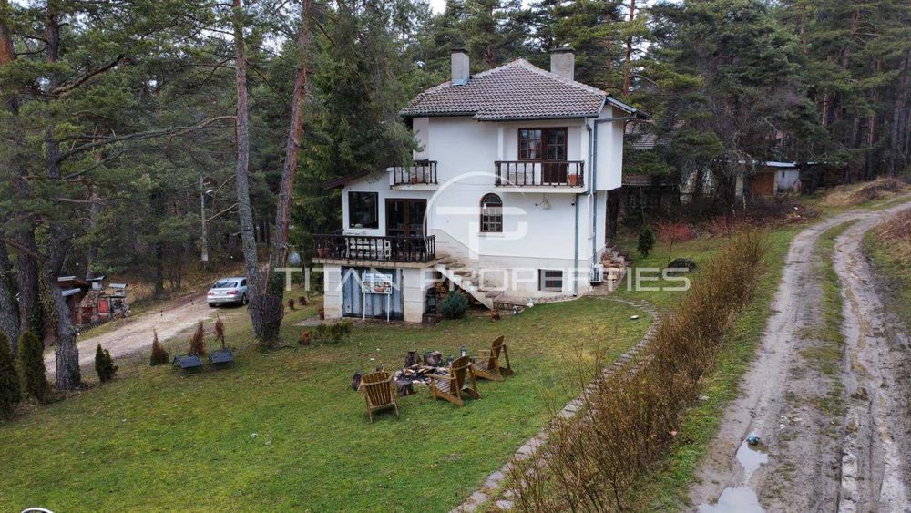 Триетажна къща в Цигов чарк