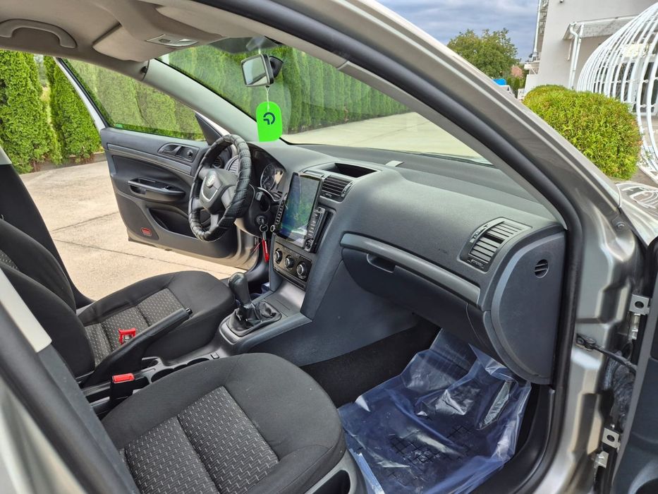 Vând  Skoda  Octavia 2 2010 1.9TDi