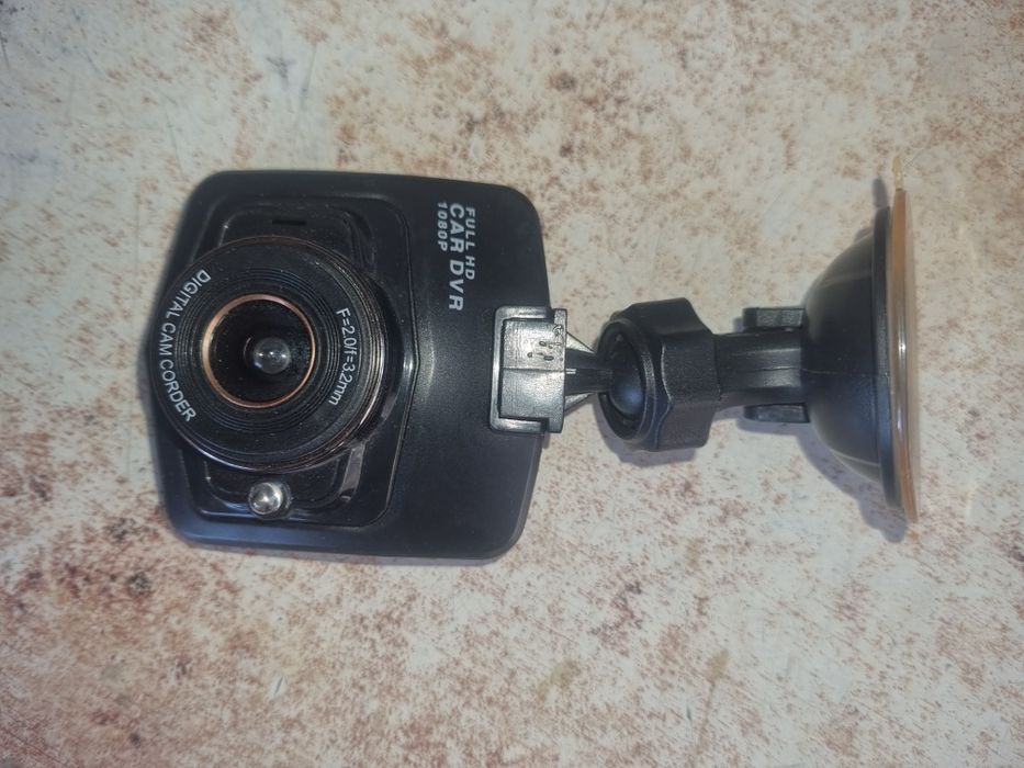 Camere auto de luat vederi si brat telescopic pt telefon