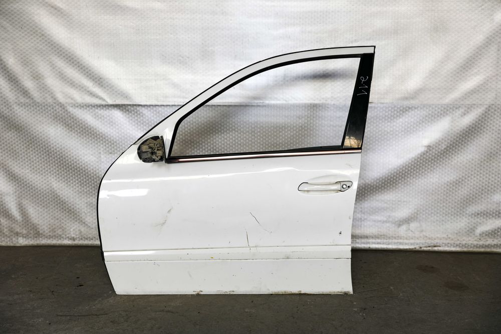 Запчасти на Мерседес 211