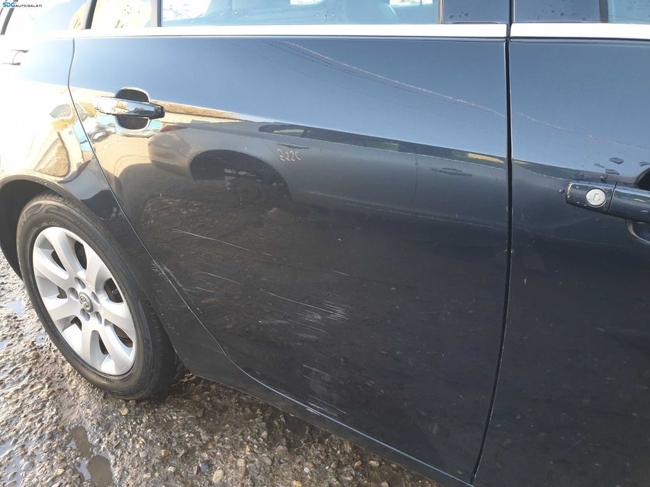 Usa Usi Portiera Portiere Dreapta Spate cu Defect Opel Insignia Break Combi 2008 - 2017 Culoare Z22C [K6060]