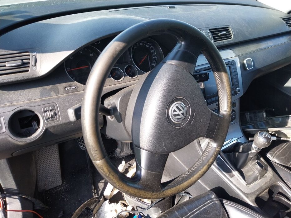 Продавам Пасат 6 на части