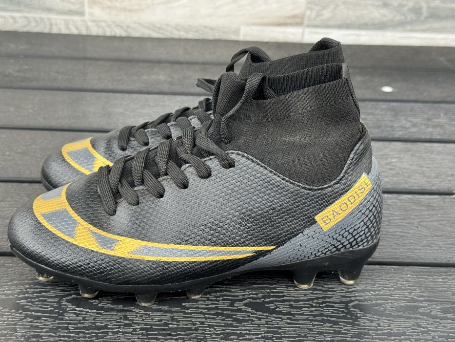 Бутонки за футбол