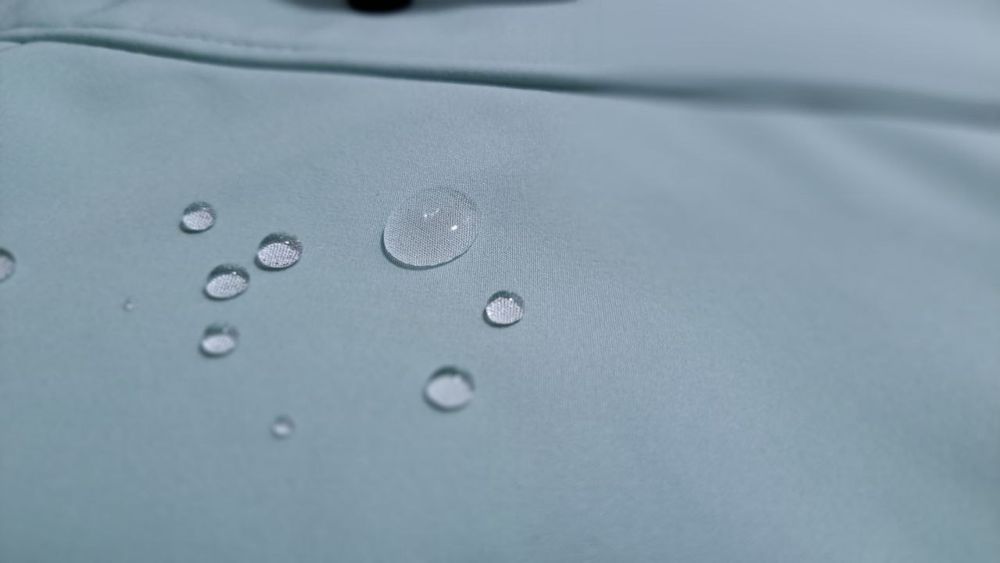 Размеры 48,50,52.  Плащ софтшелл немецкий!