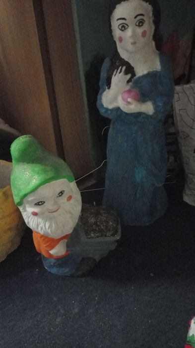 ALBA CA ZĂPADA 57CM SI PITICU 34cm ambele 280ron