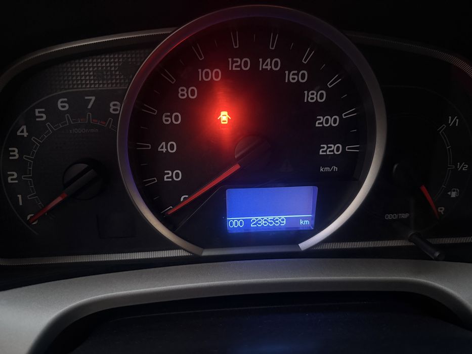 Продам автомобиль rav4