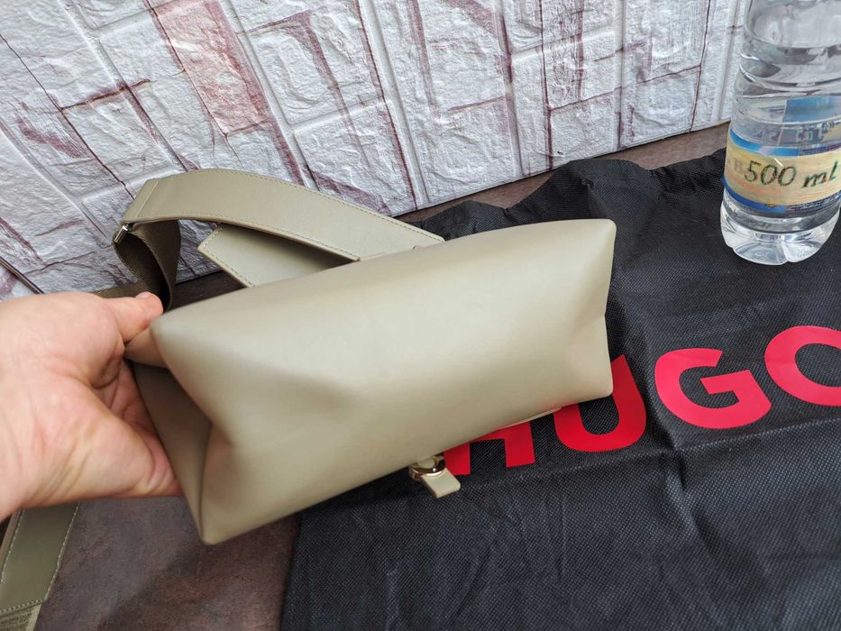 дамска чанта,HUGO,малка  чантичка,хуго