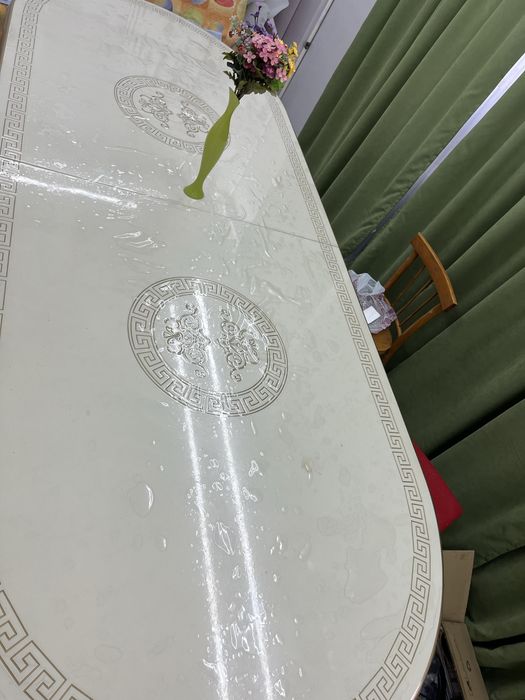 Стол для гостиной