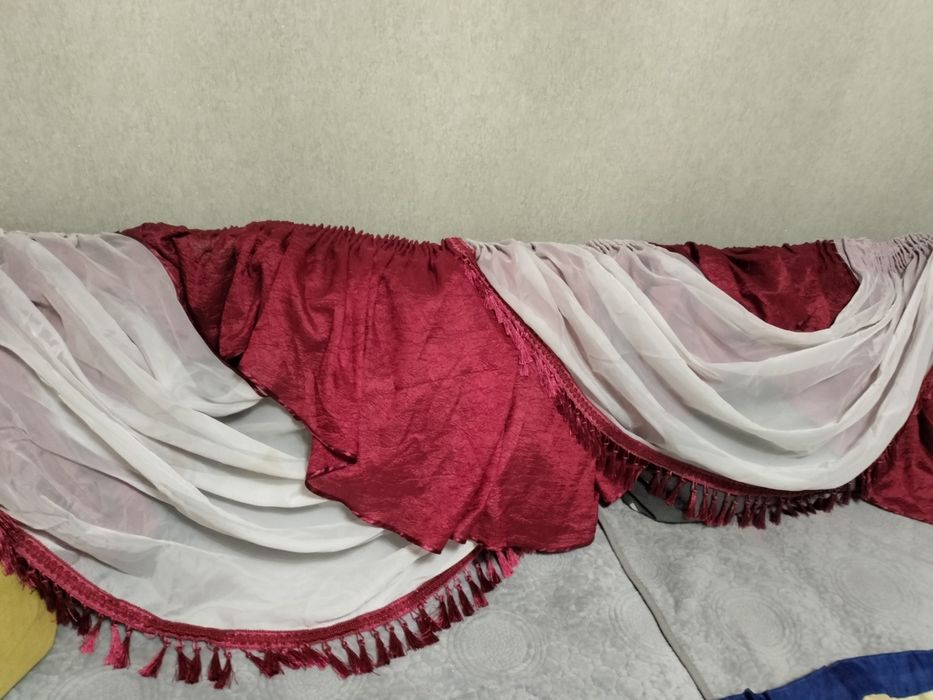 Продам ламбрикены и шторы