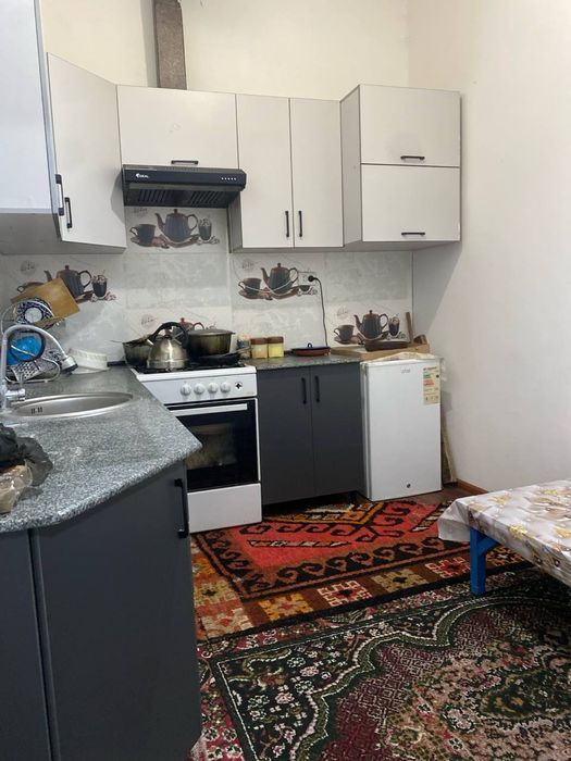 Qizlar ijaraga qo'yiladi.