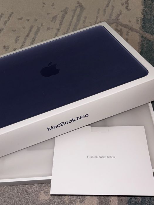 Macbook Apple 18pro NEO