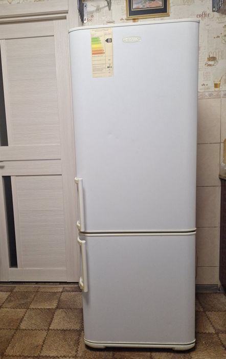 Холодильник Бирюса