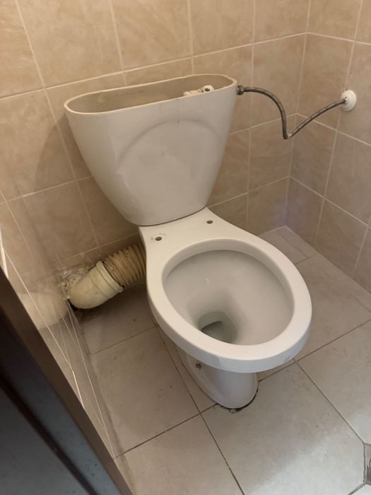 Подарявам тоалетна чиния (комплект)