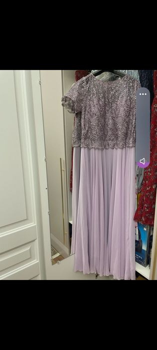 Продаются 2 нарядных платья