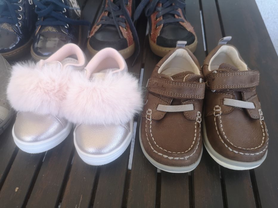 Различни детски обувки!