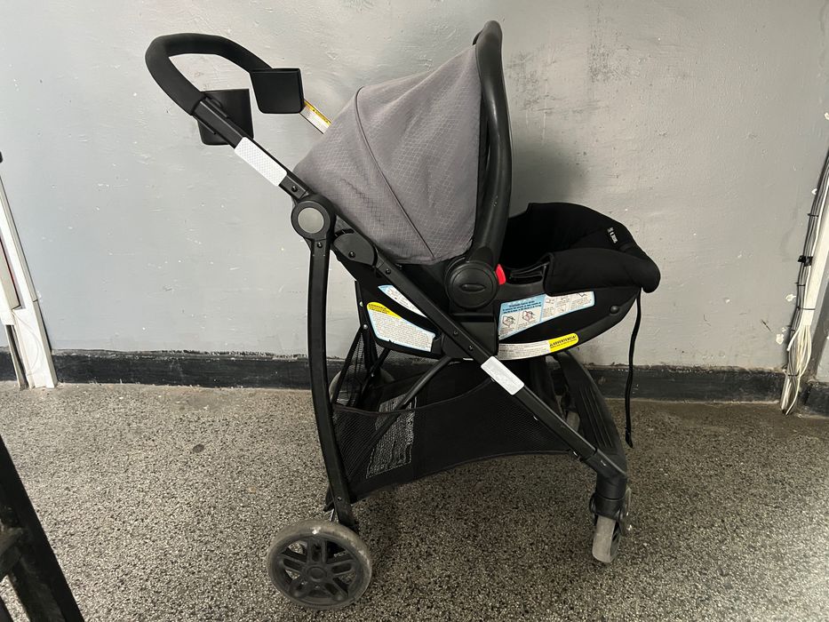 Бебешко столче за кола от изписване до 1г и количка Graco snugride 30