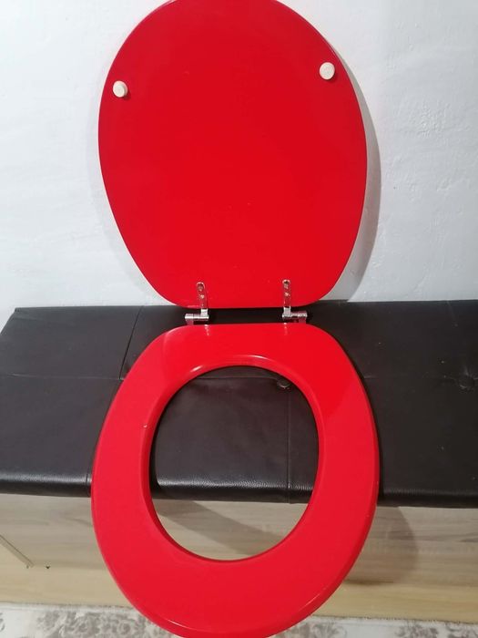 Капак за тоалетна чиния