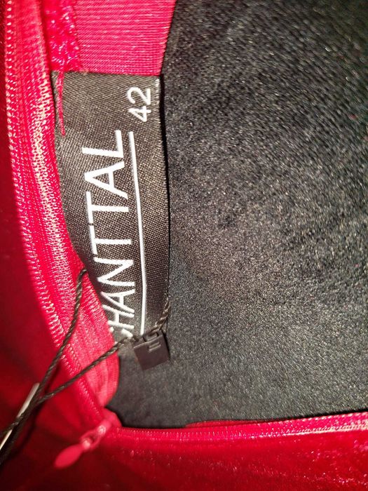 Rochie noua din catifea rosie cu umeri bufanti material elastic